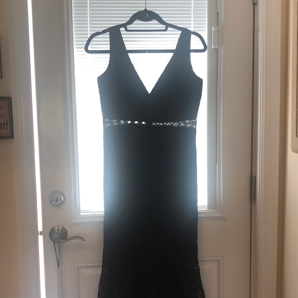 Black Lace Sleeveless Midi Dress